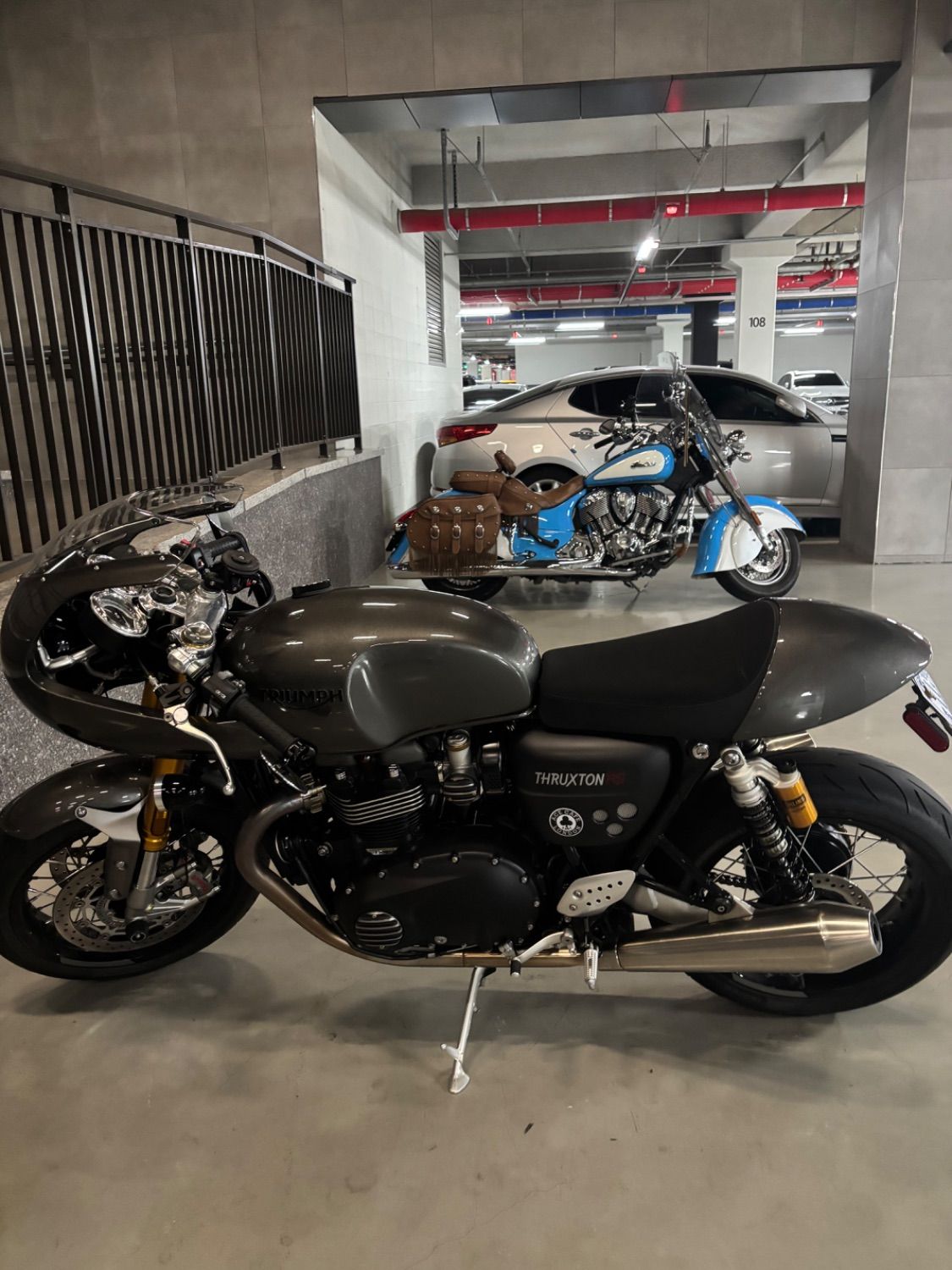 트라이엄프 트럭스턴 RS 2021 블랙 사진 1