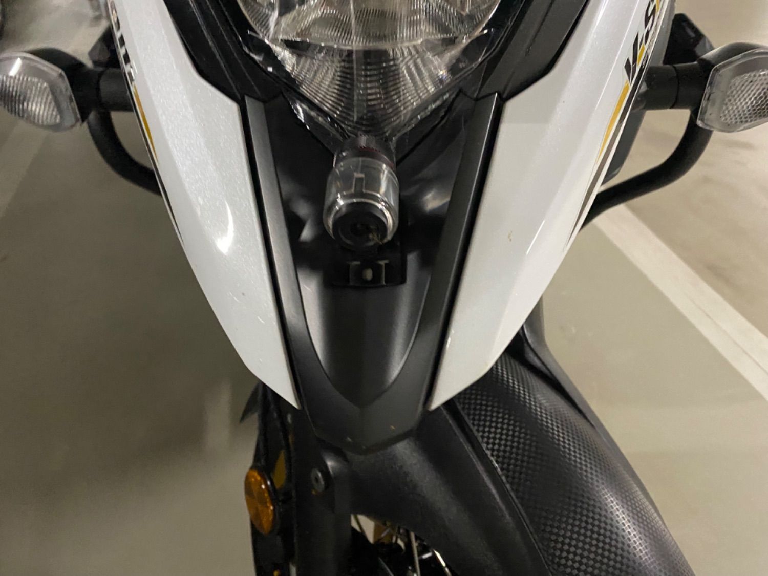 스즈키 브이스트롬 650 XT more