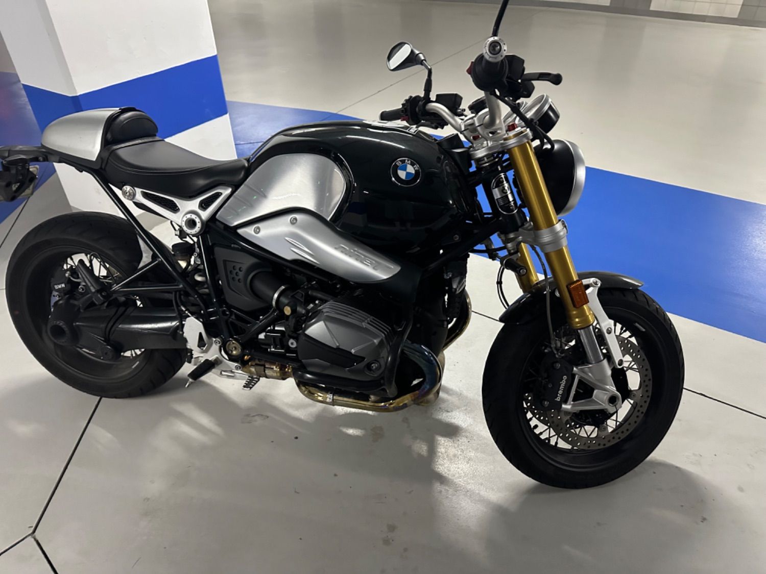 BMW R nine T 2023 블랙 사진 3