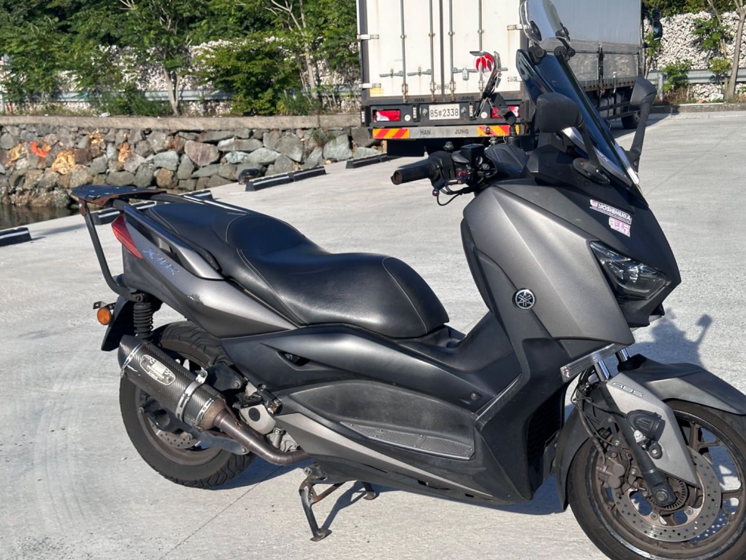 야마하 XMAX 300 ABS more