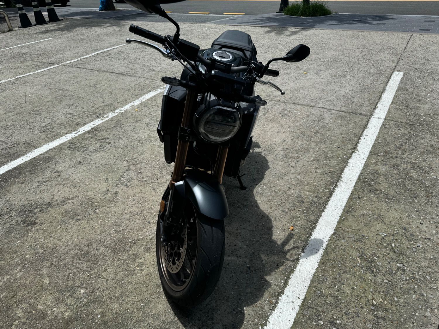 혼다 CB 650 R thumb 2