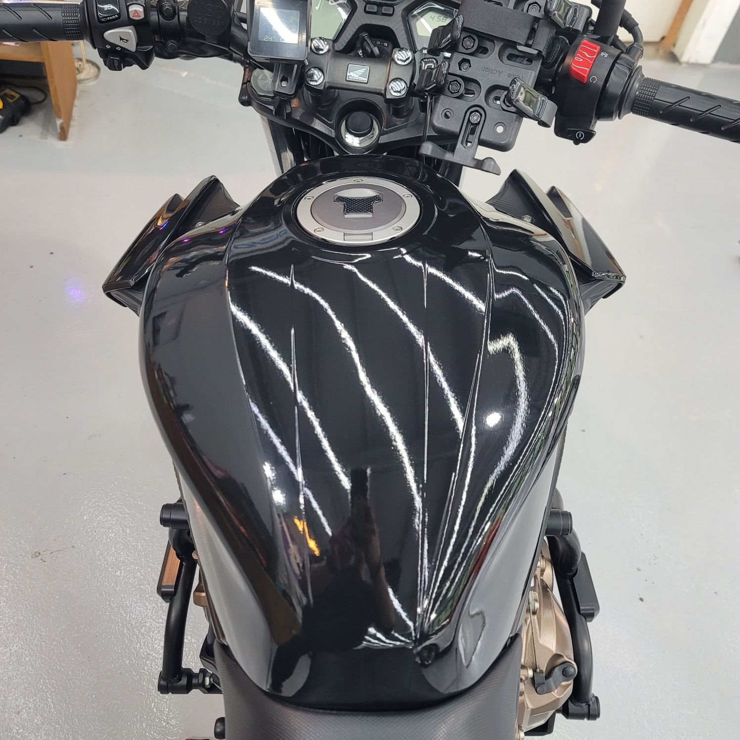 혼다 CB 650 F more