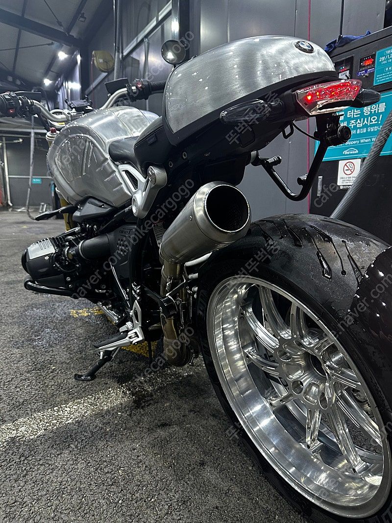 BMW R nine T 2021 실버 사진 4