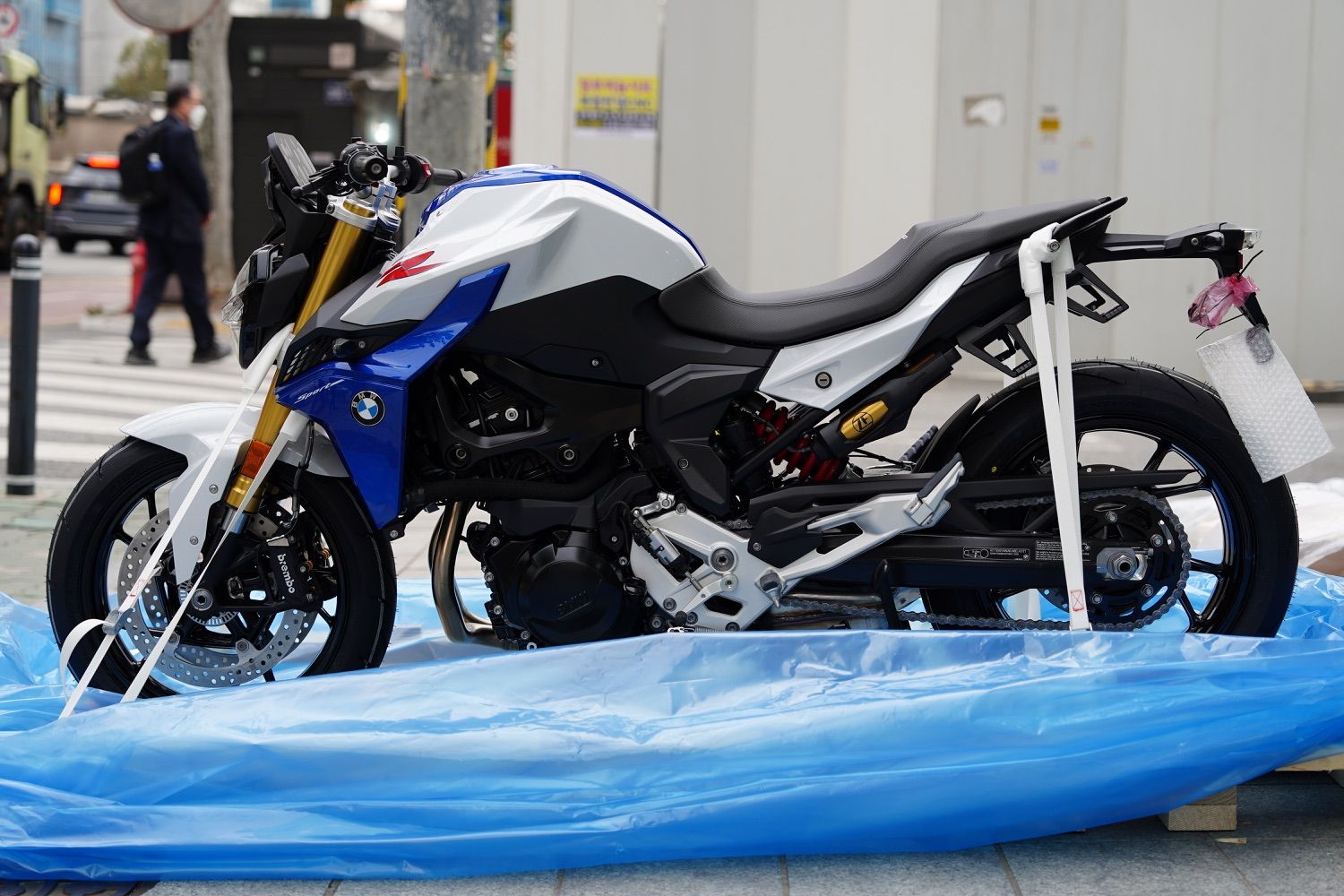 BMW F 900 R 2023 화이트 사진 2