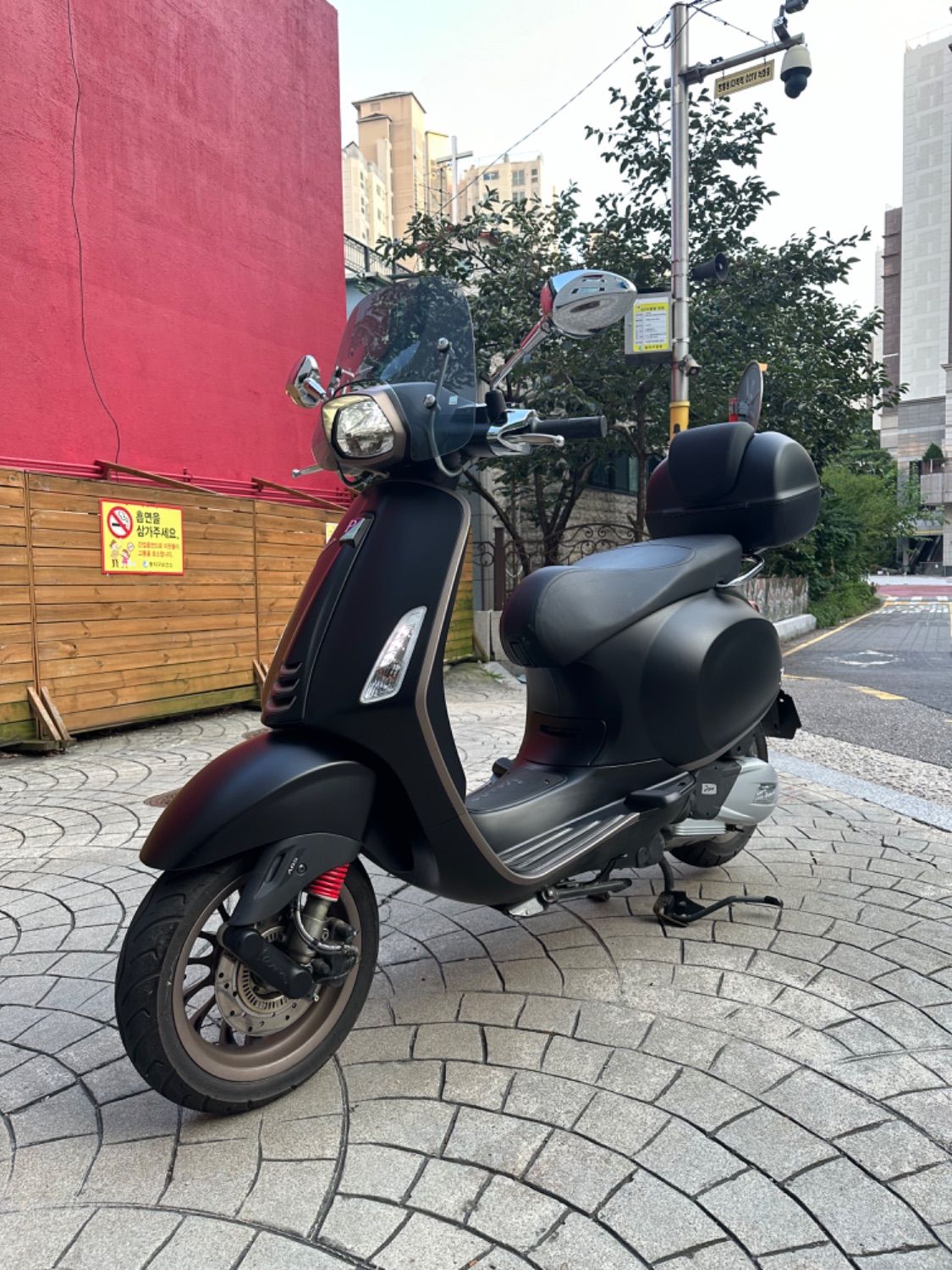 베스파 스프린트 S 125 more