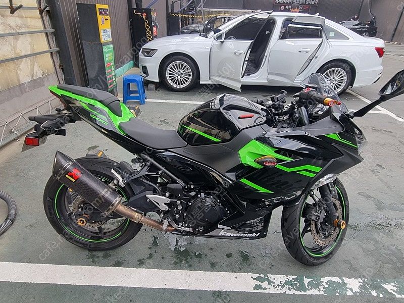 가와사키 닌자 400 ABS main