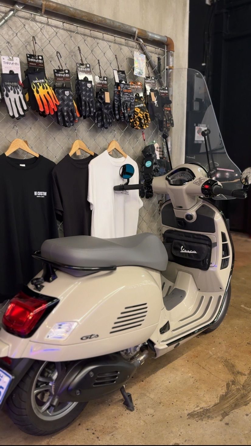 베스파 GTS 300 thumb 2