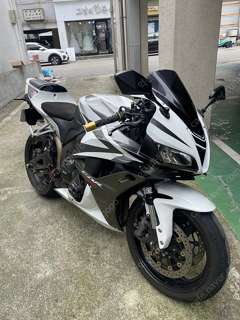 혼다 CBR 600 RR thumb 2