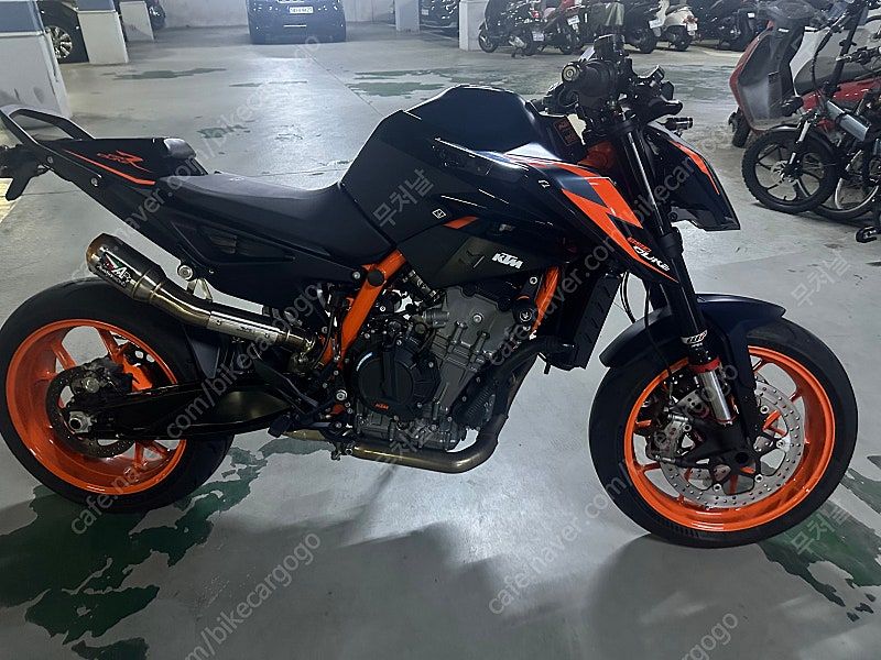 KTM 890 듀크 R more