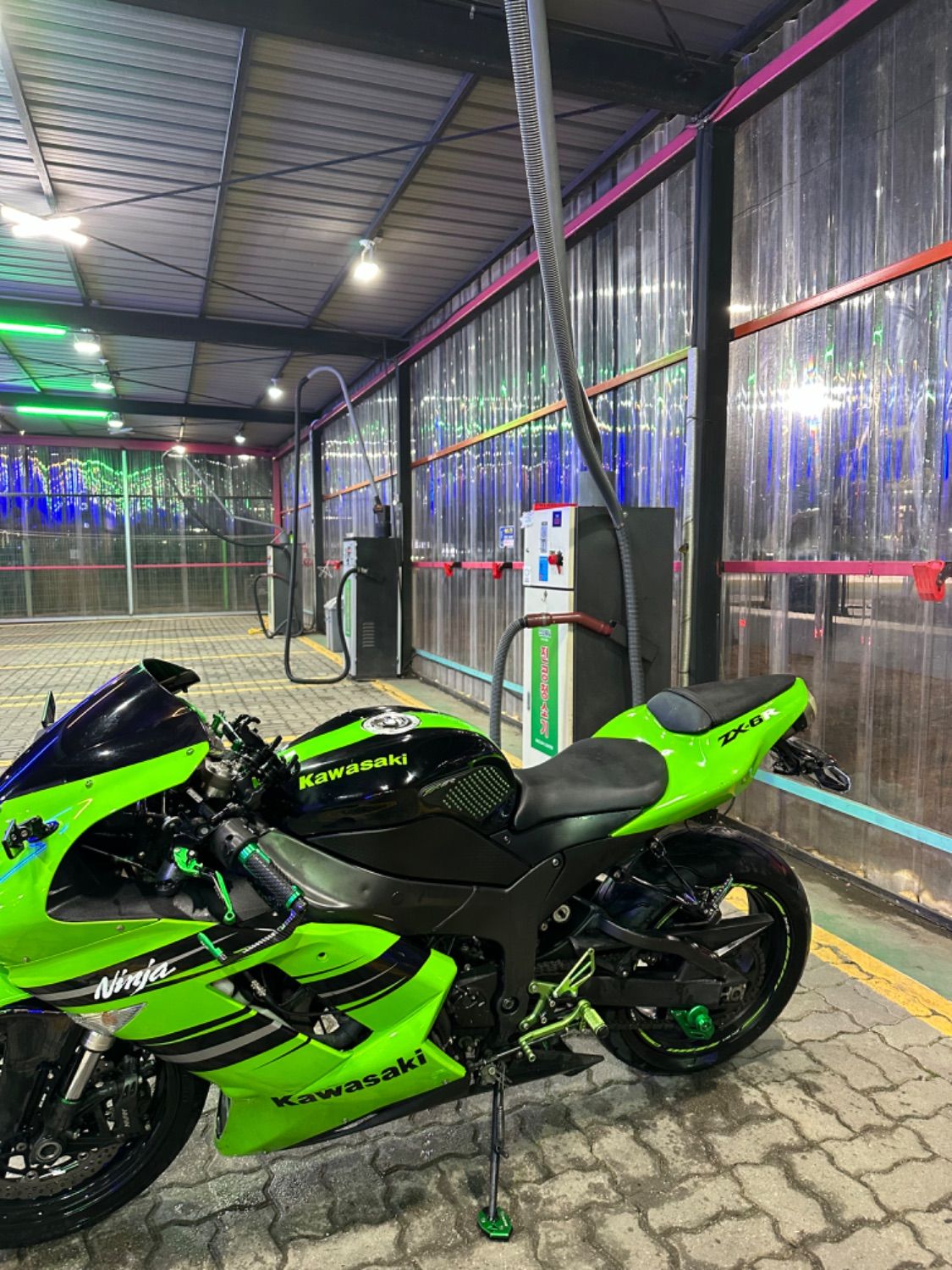 가와사키 닌자 ZX-6R more