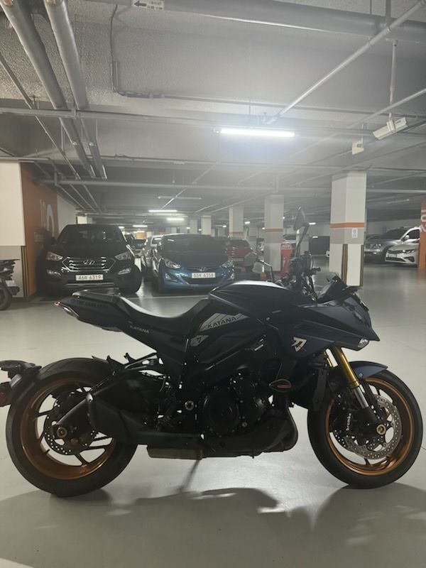 스즈키 카타나 1000 more