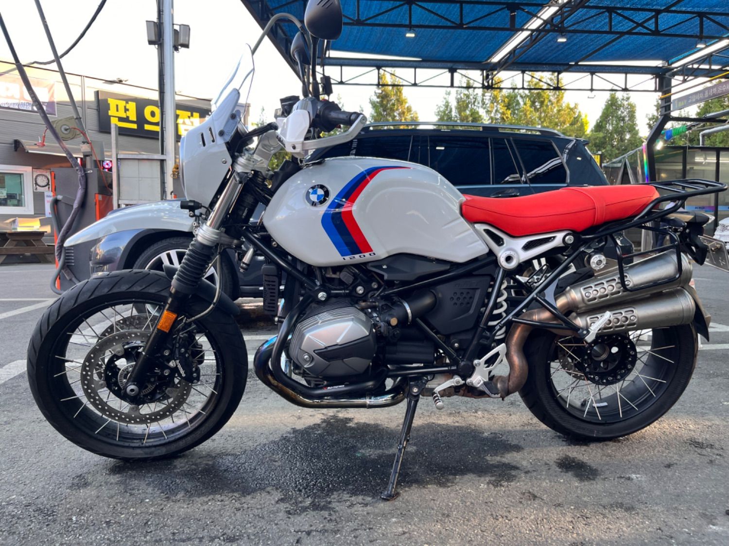 BMW R nine T 어반 GS 2021 화이트 사진 4