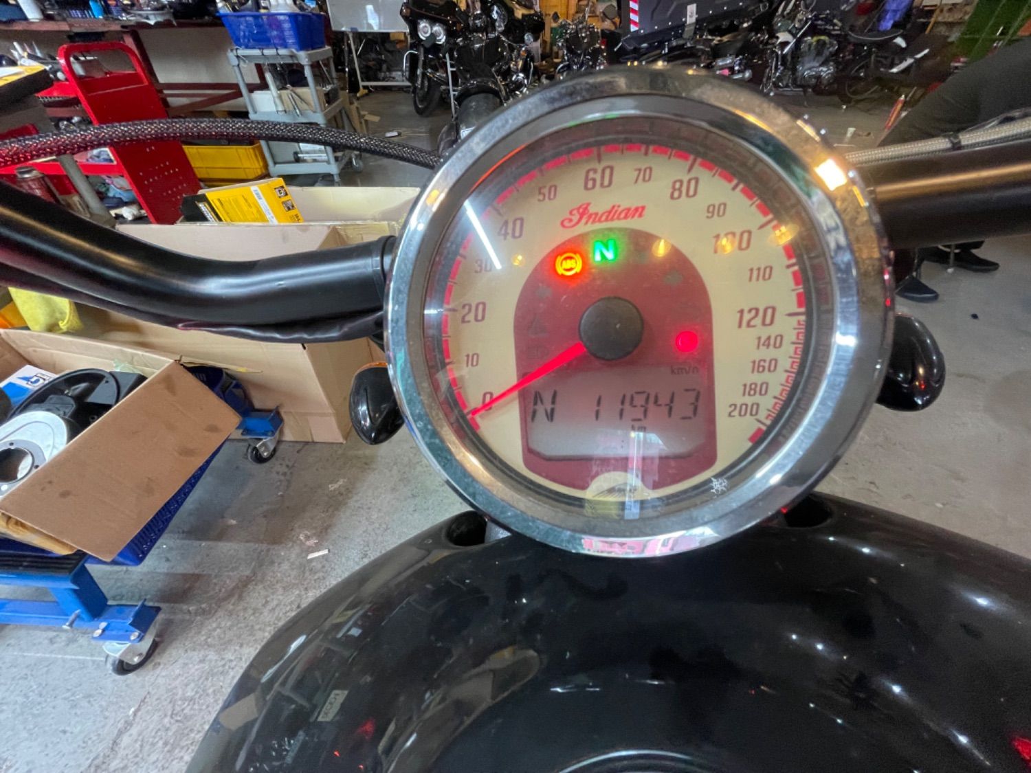 인디언모터사이클 스카우트 ABS more