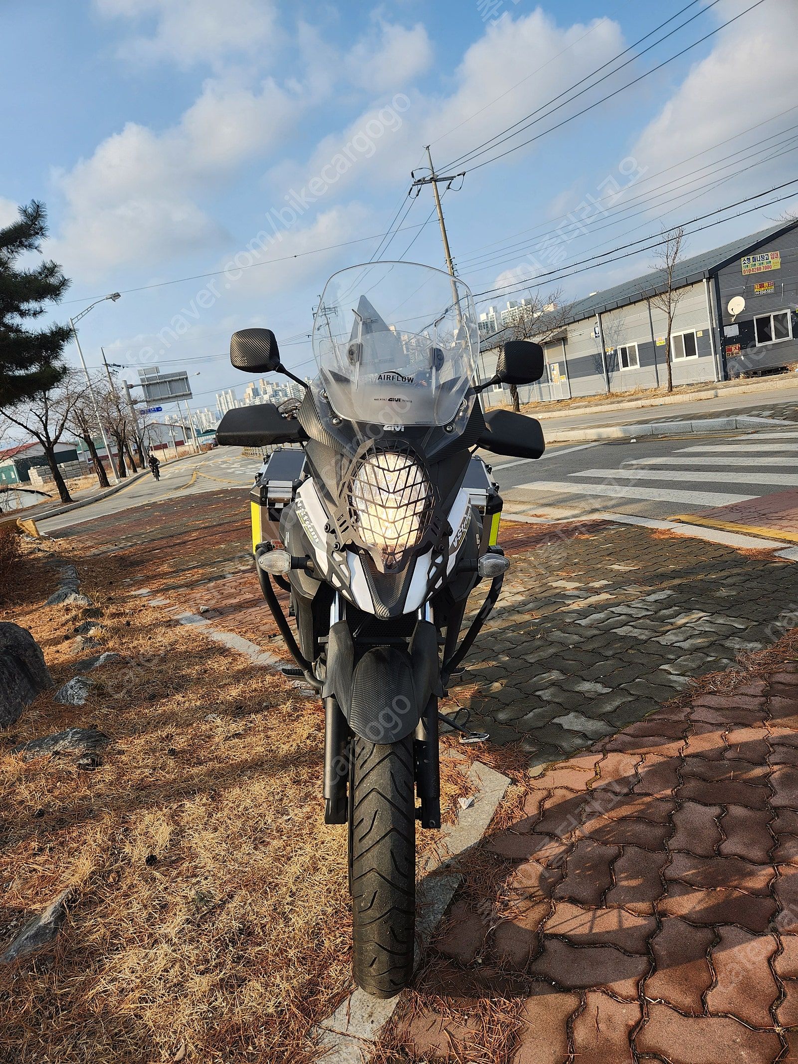 스즈키 브이스트롬 650 thumb 2