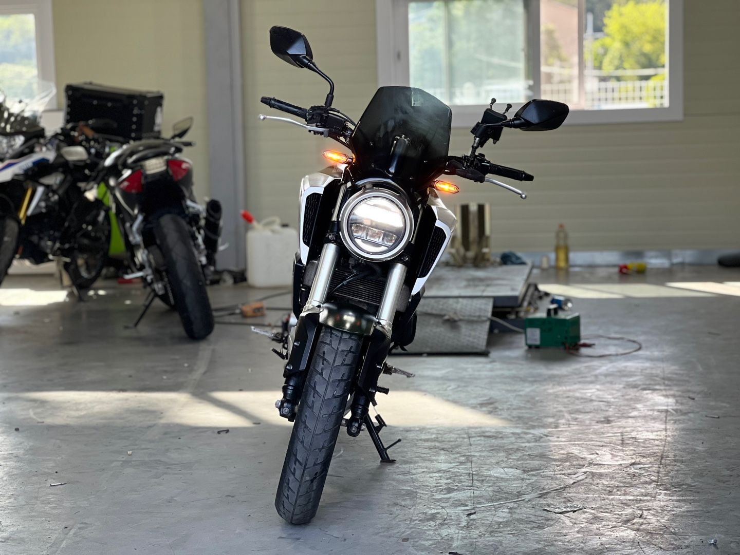 혼다 CB 125 R more