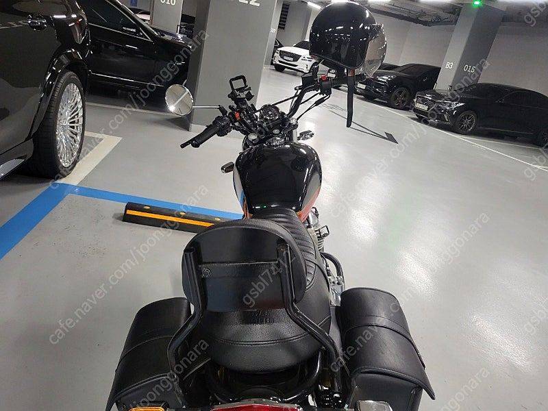 로얄엔필드 인터셉터 650 more