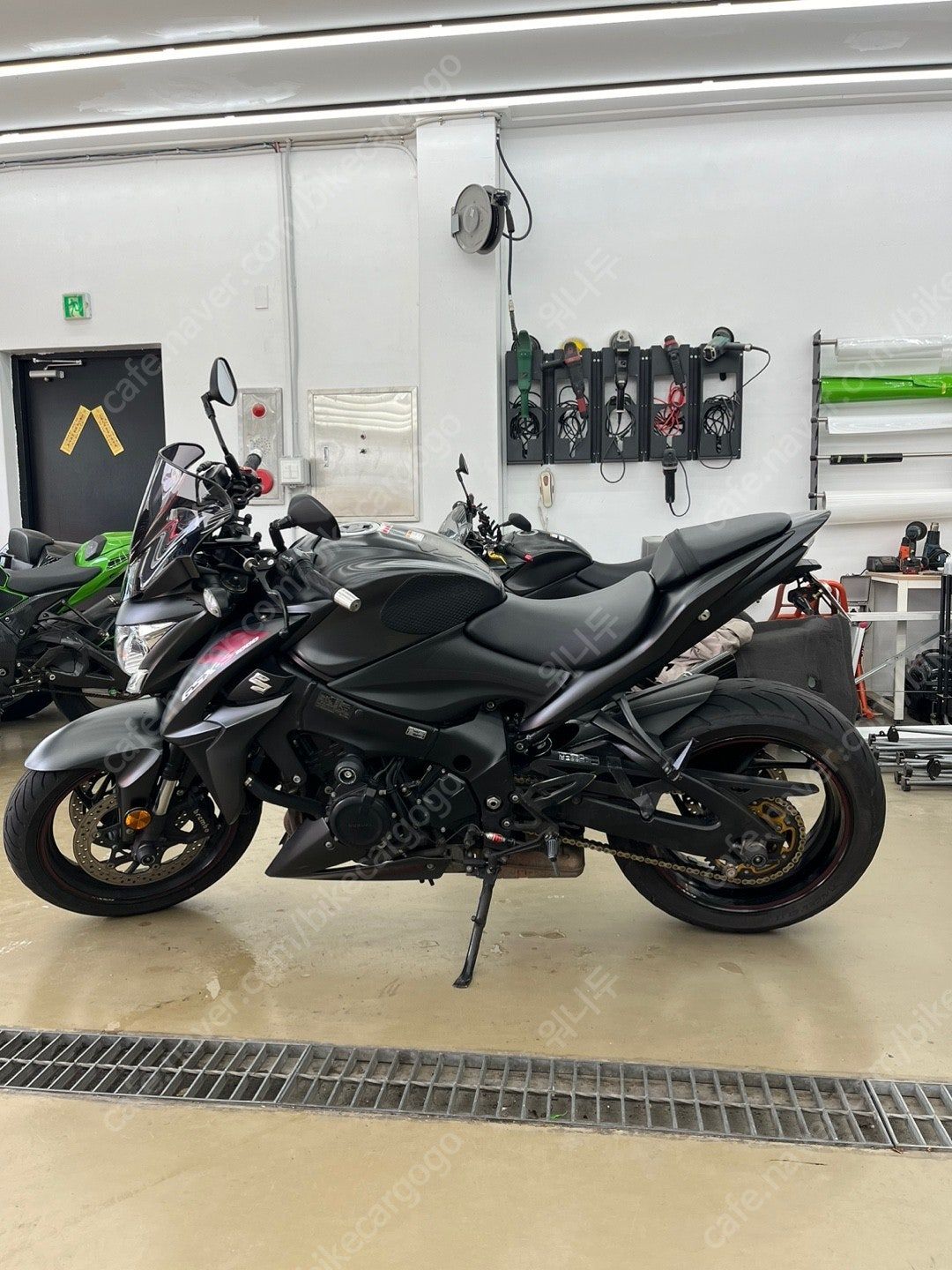 스즈키 GSX S 1000 more