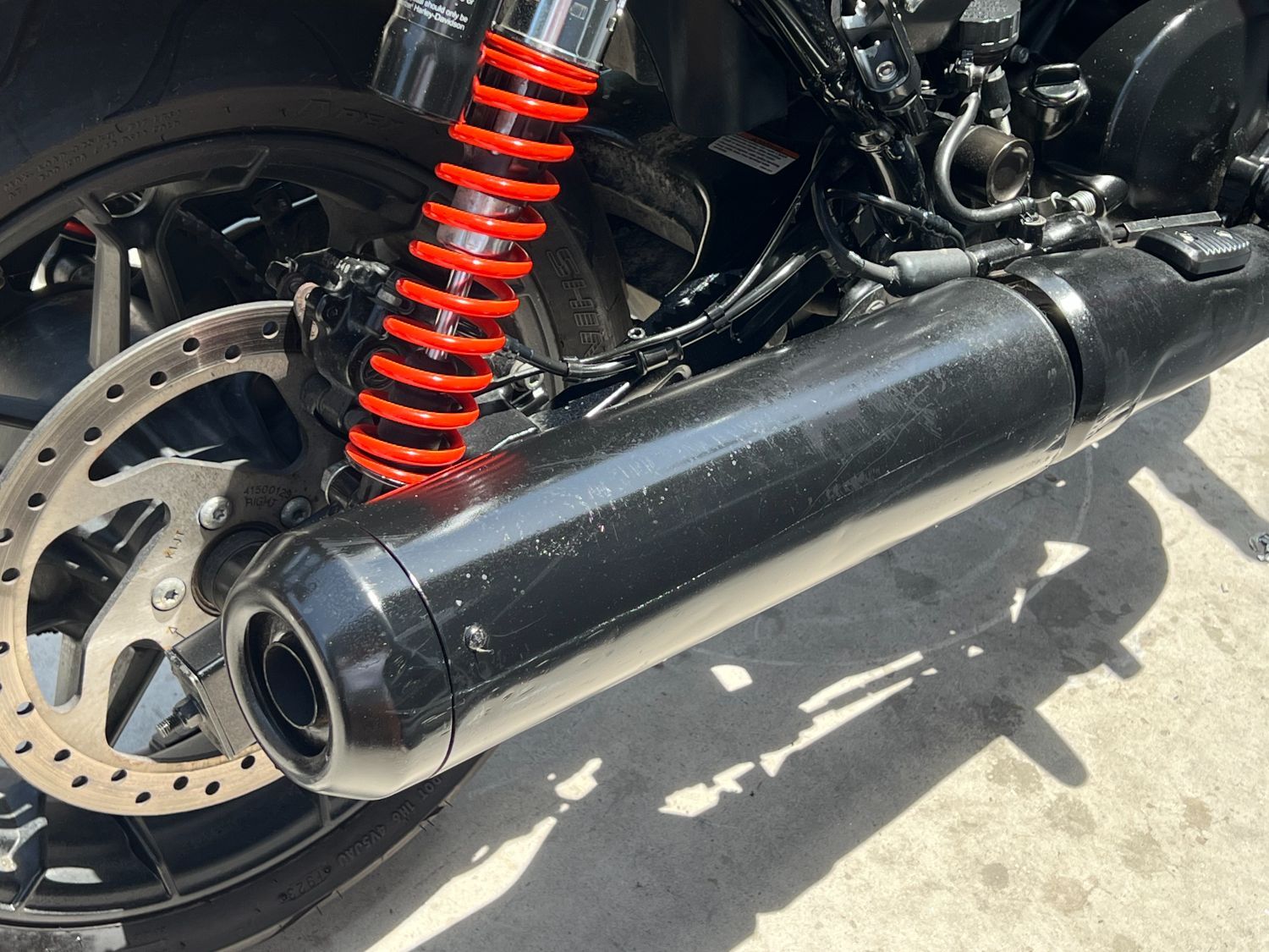 할리데이비슨 스트리트 로드 750 thumb 2