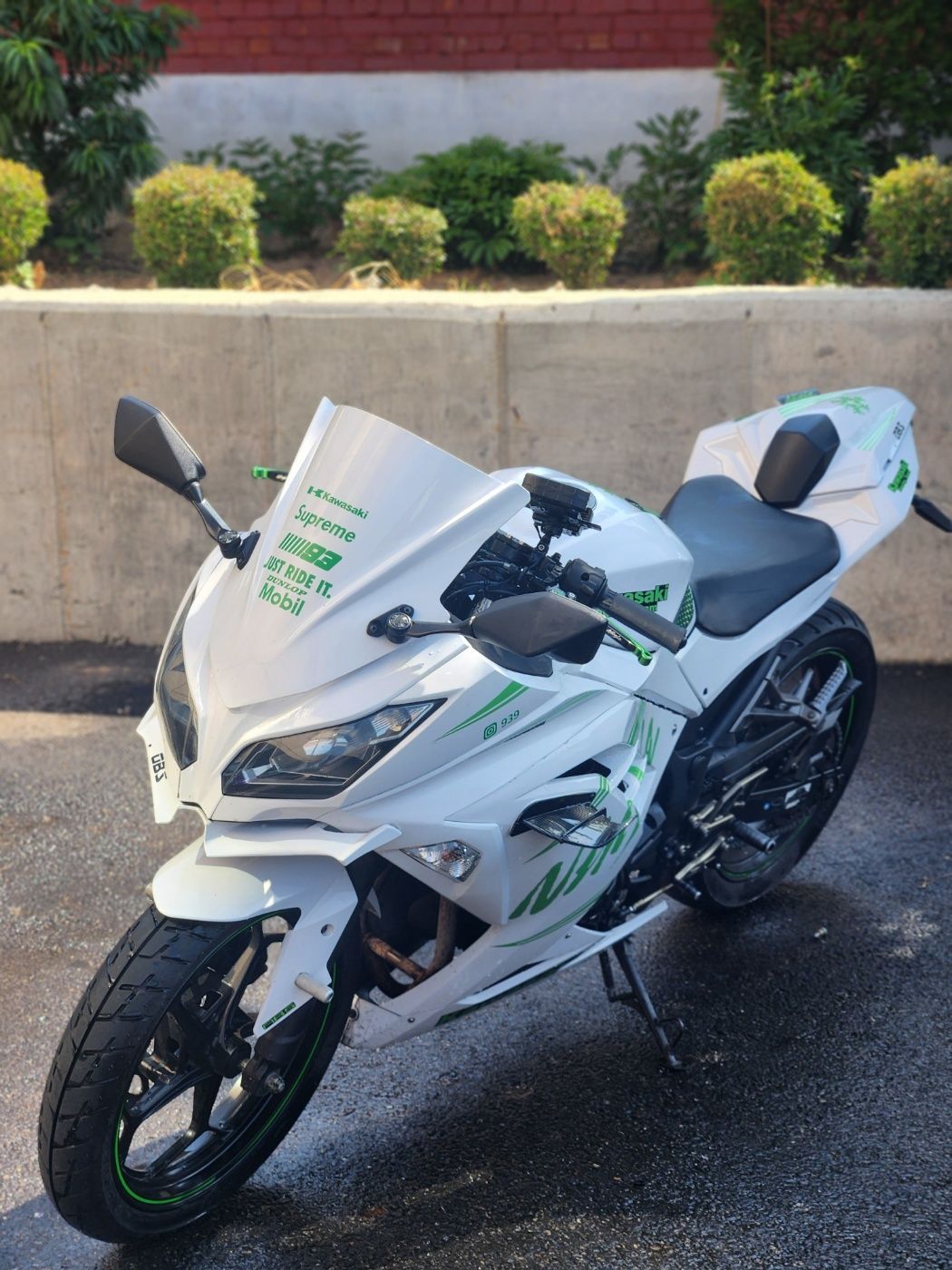 가와사키 닌자 300 thumb 2