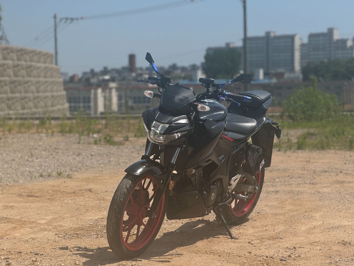 스즈키 GSX S 125 more