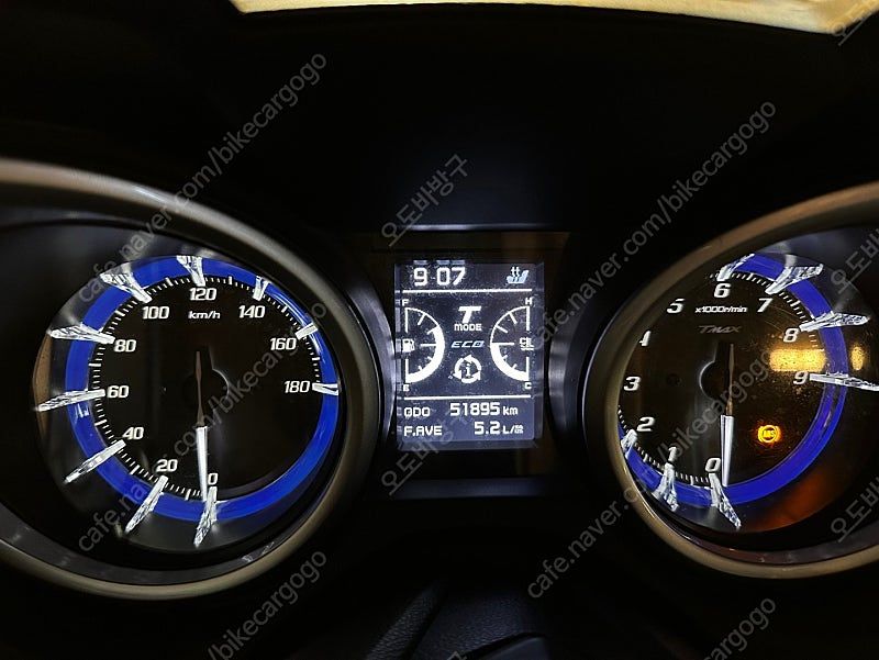 야마하 TMAX DX thumb 2