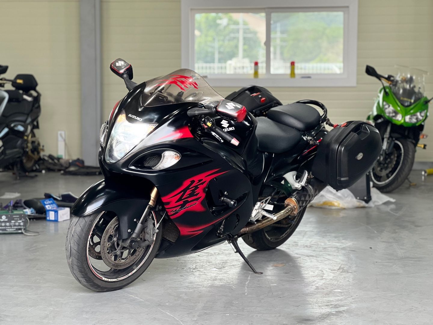 스즈키 하야부사 more