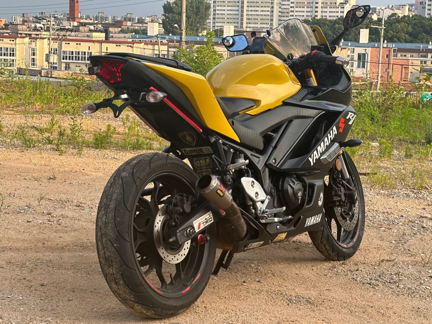 야마하 YZF R3 more