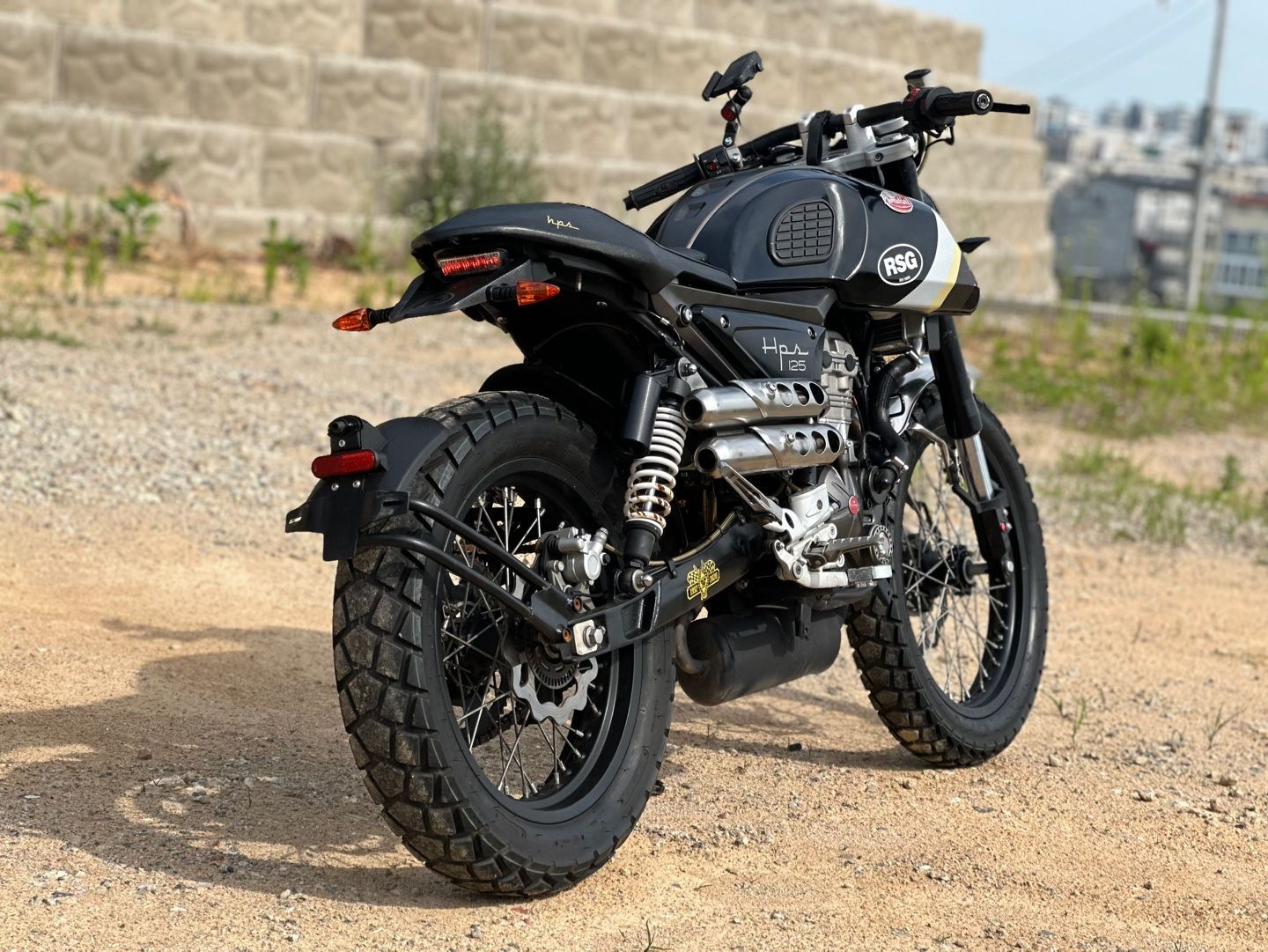 몬디알 힙스터 125 more