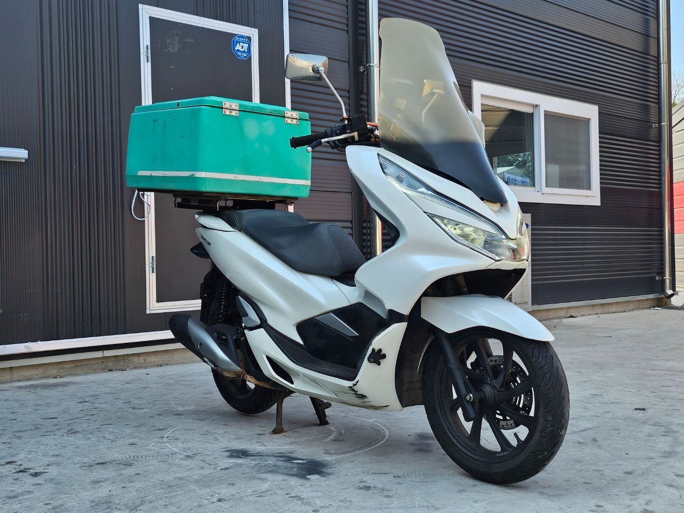 혼다 PCX 150 more