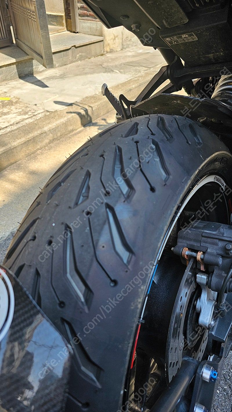 야마하 XSR 900 more