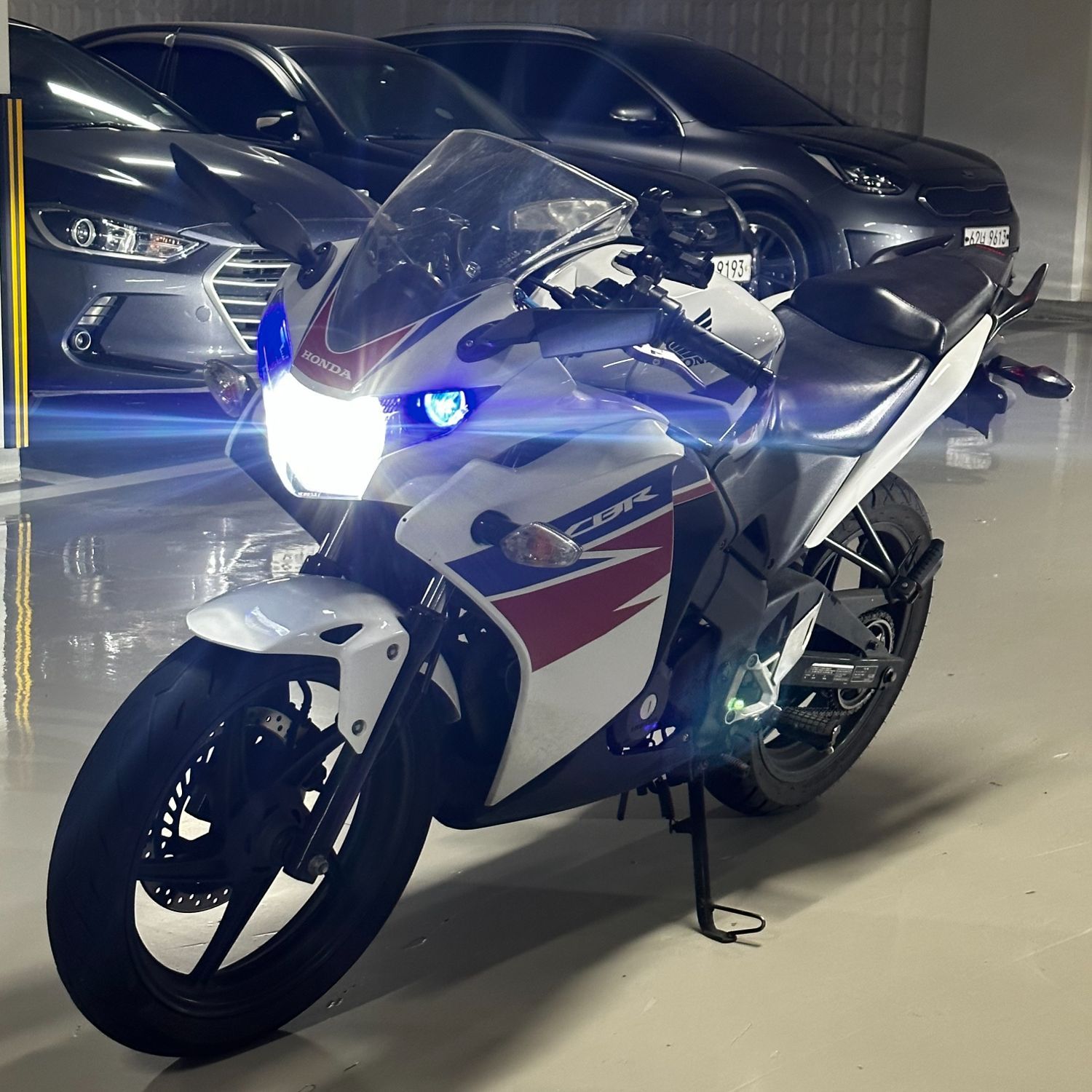 혼다 CBR 125 R thumb 2