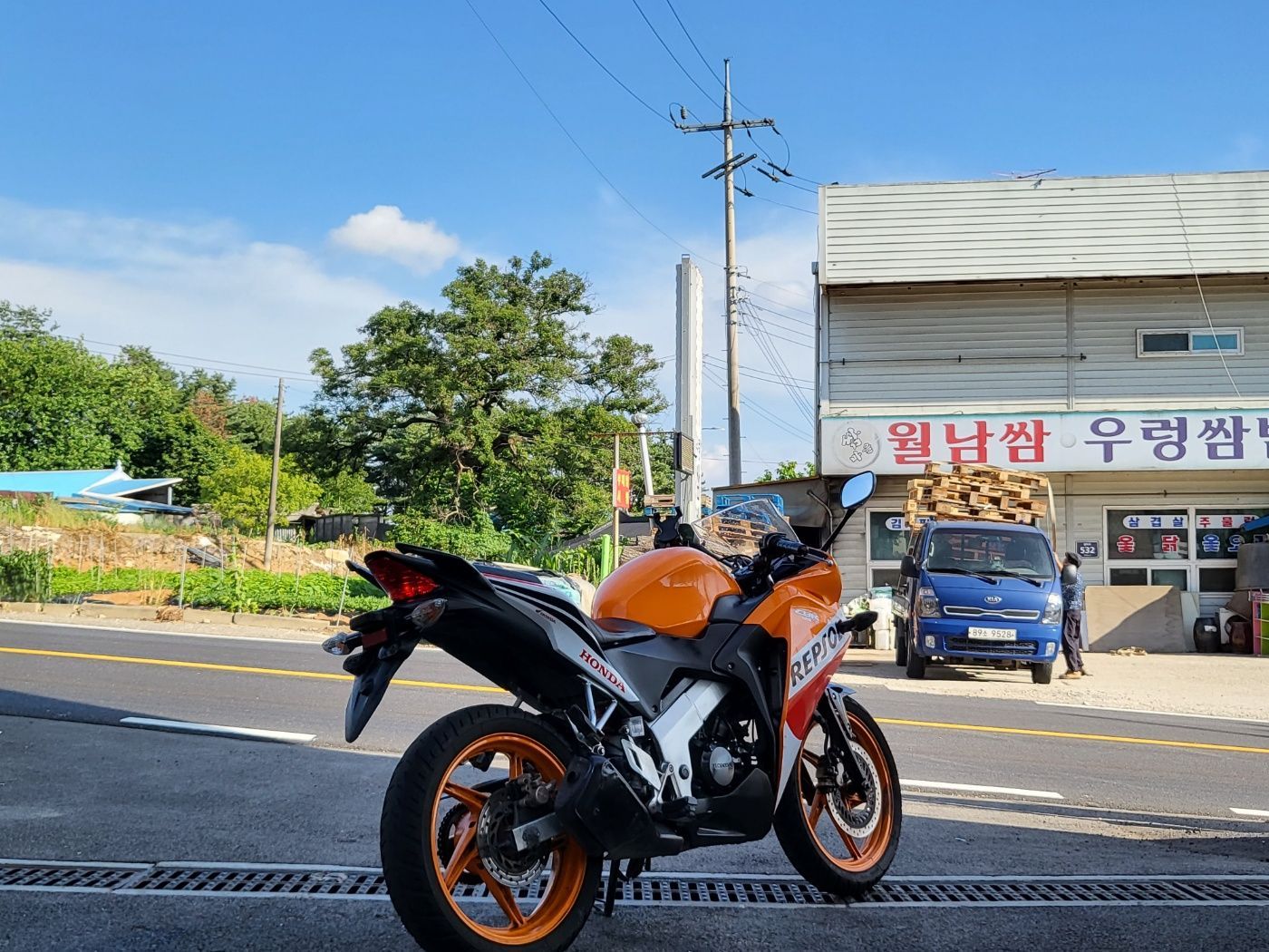 혼다 CBR 125 R thumb 2