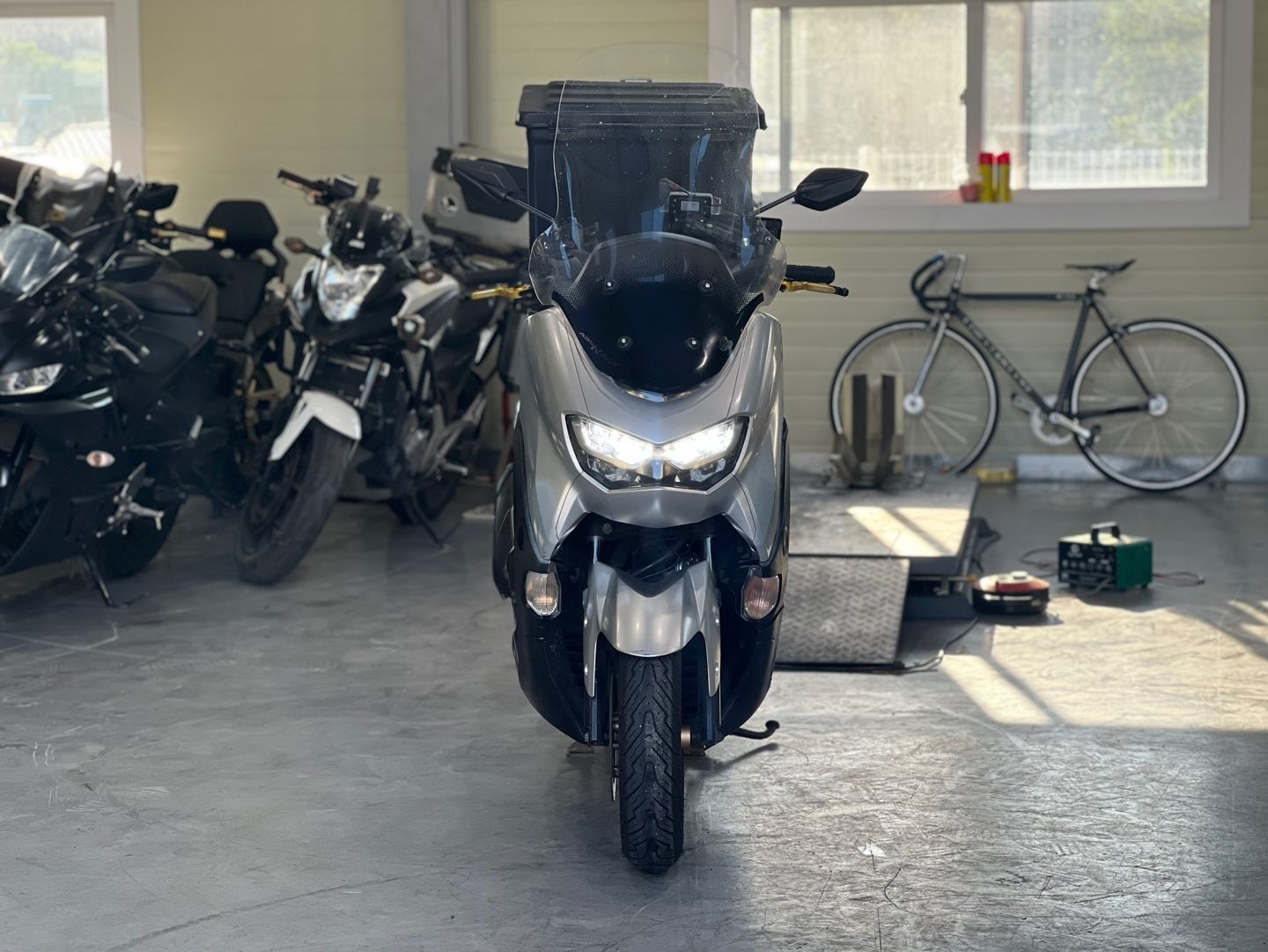 야마하 NMAX 125 more