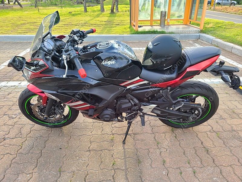 가와사키 닌자 650 main