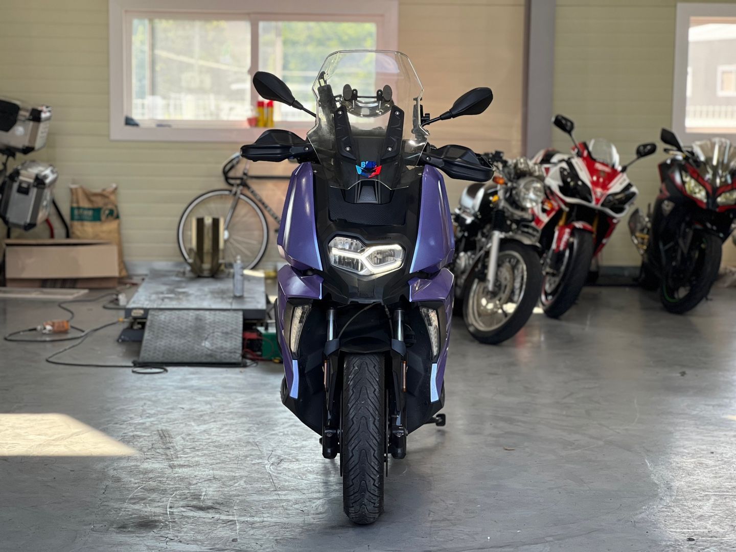 BMW C 400 X more