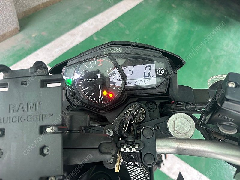 야마하 MT 03 more