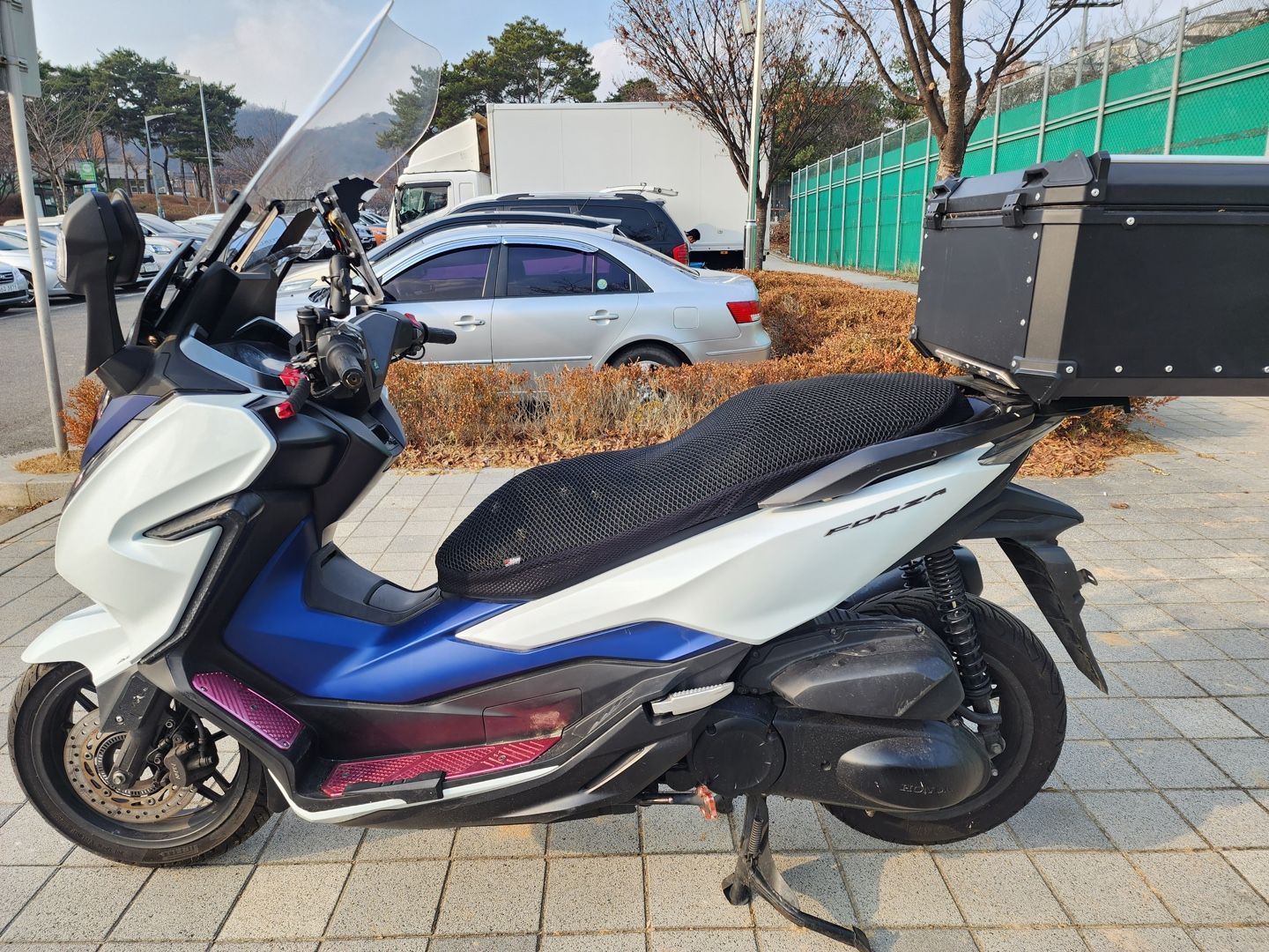 혼다 포르자 300 thumb 2