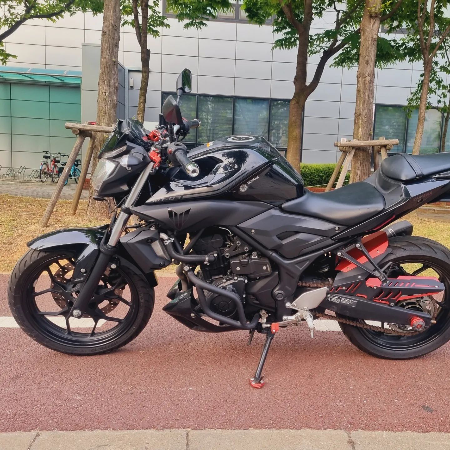 야마하 MT 03 thumb 2