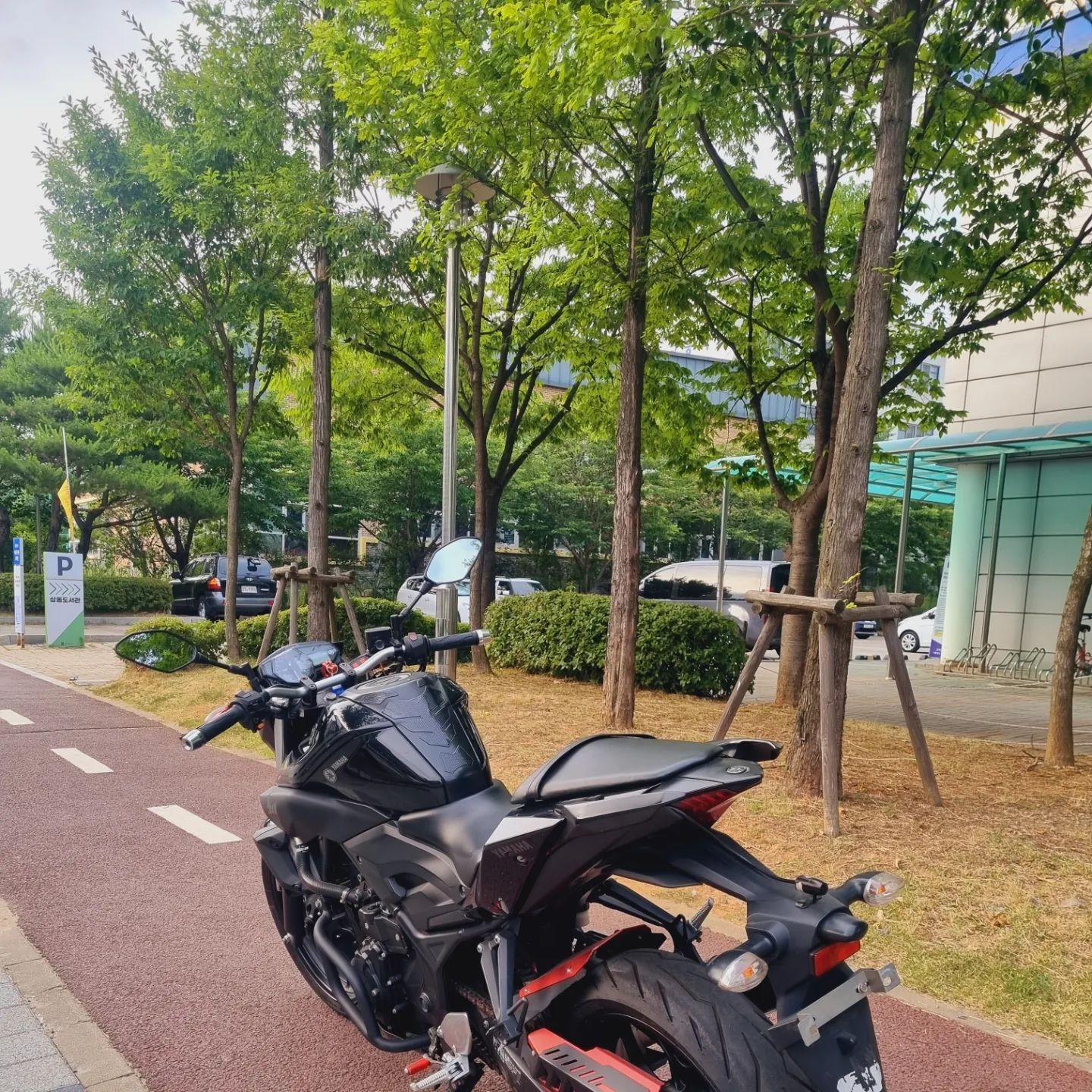 야마하 MT 03 more