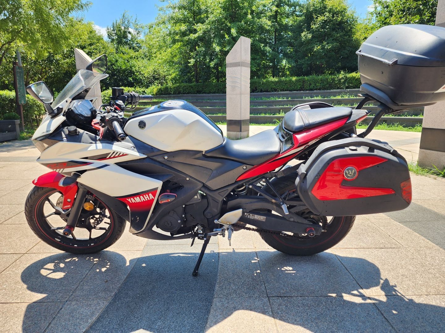 야마하 YZF R3 thumb 2