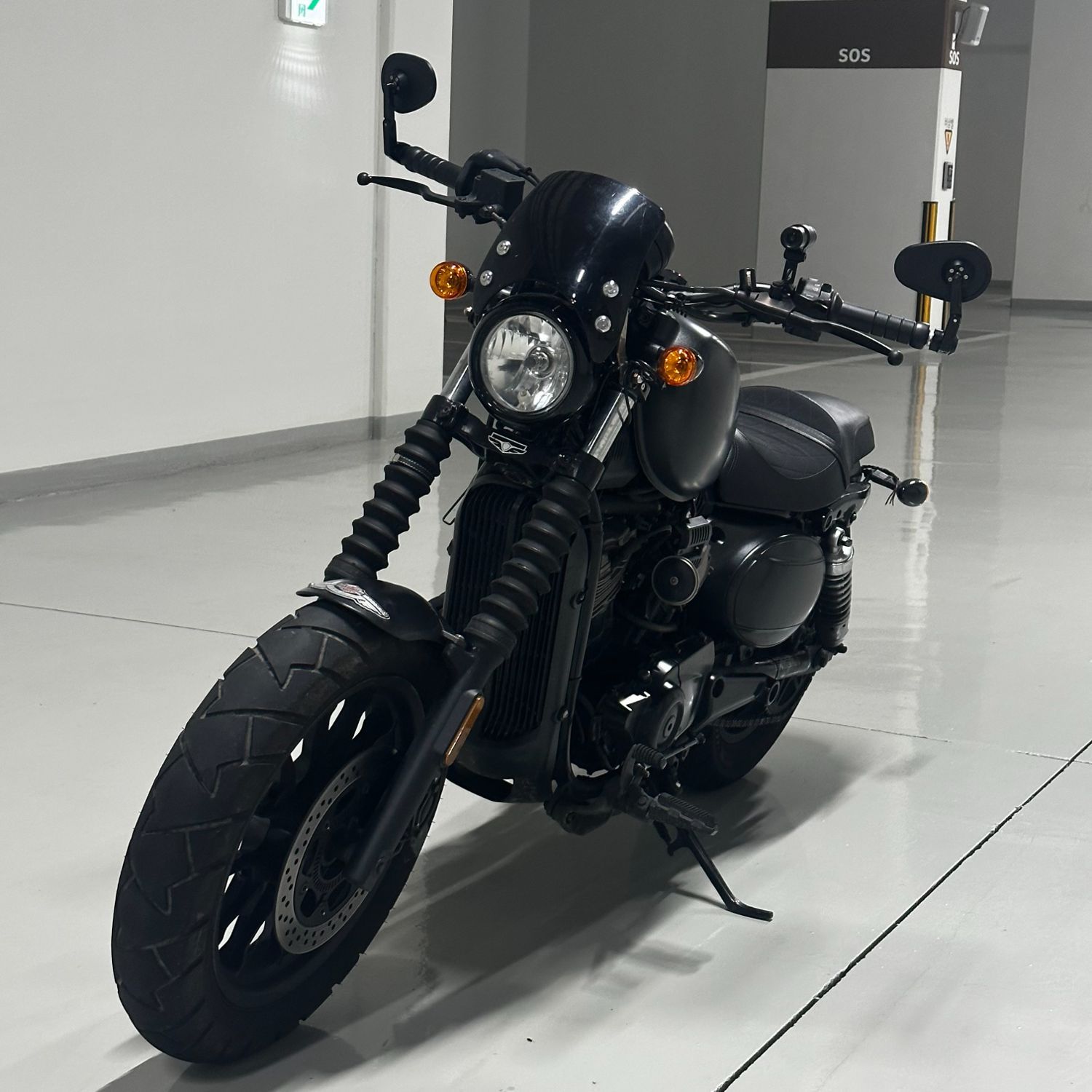 KR모터스 아퀼라 300 S more