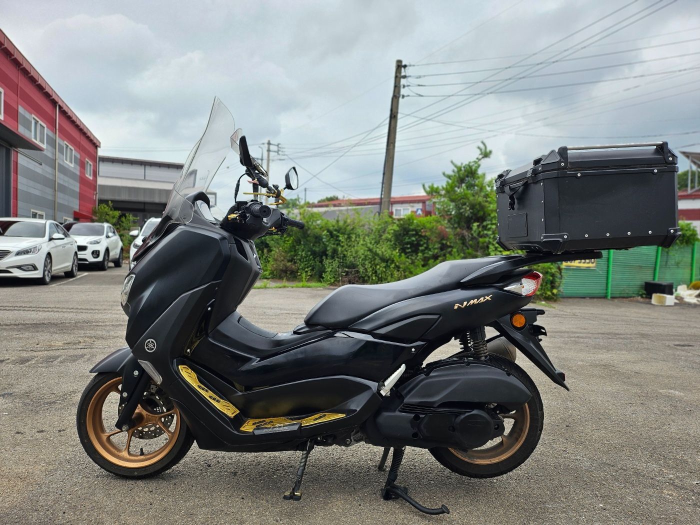 야마하 NMAX 125 more