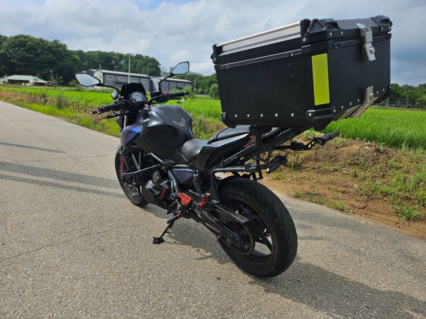 가와사키 Z 650 more