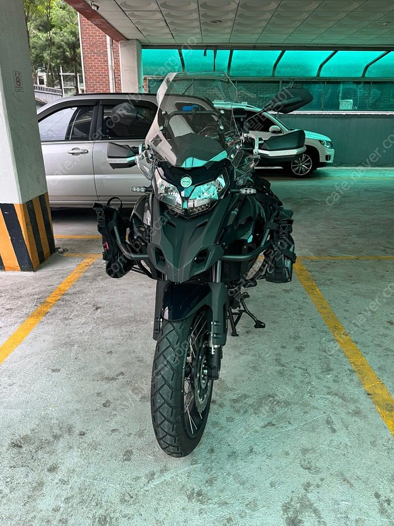 베넬리 TRK 502 X thumb 2