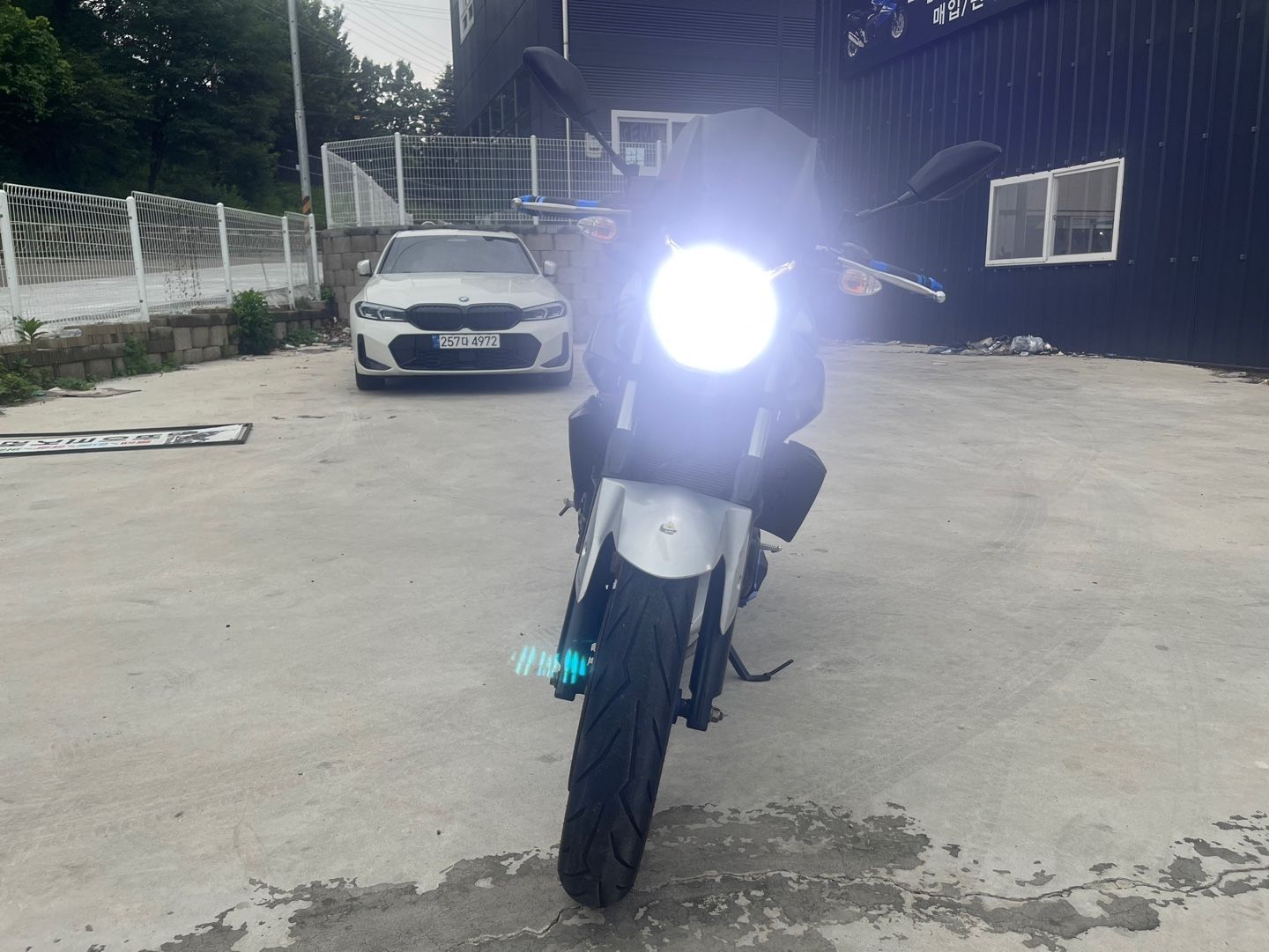 야마하 MT 03 thumb 2