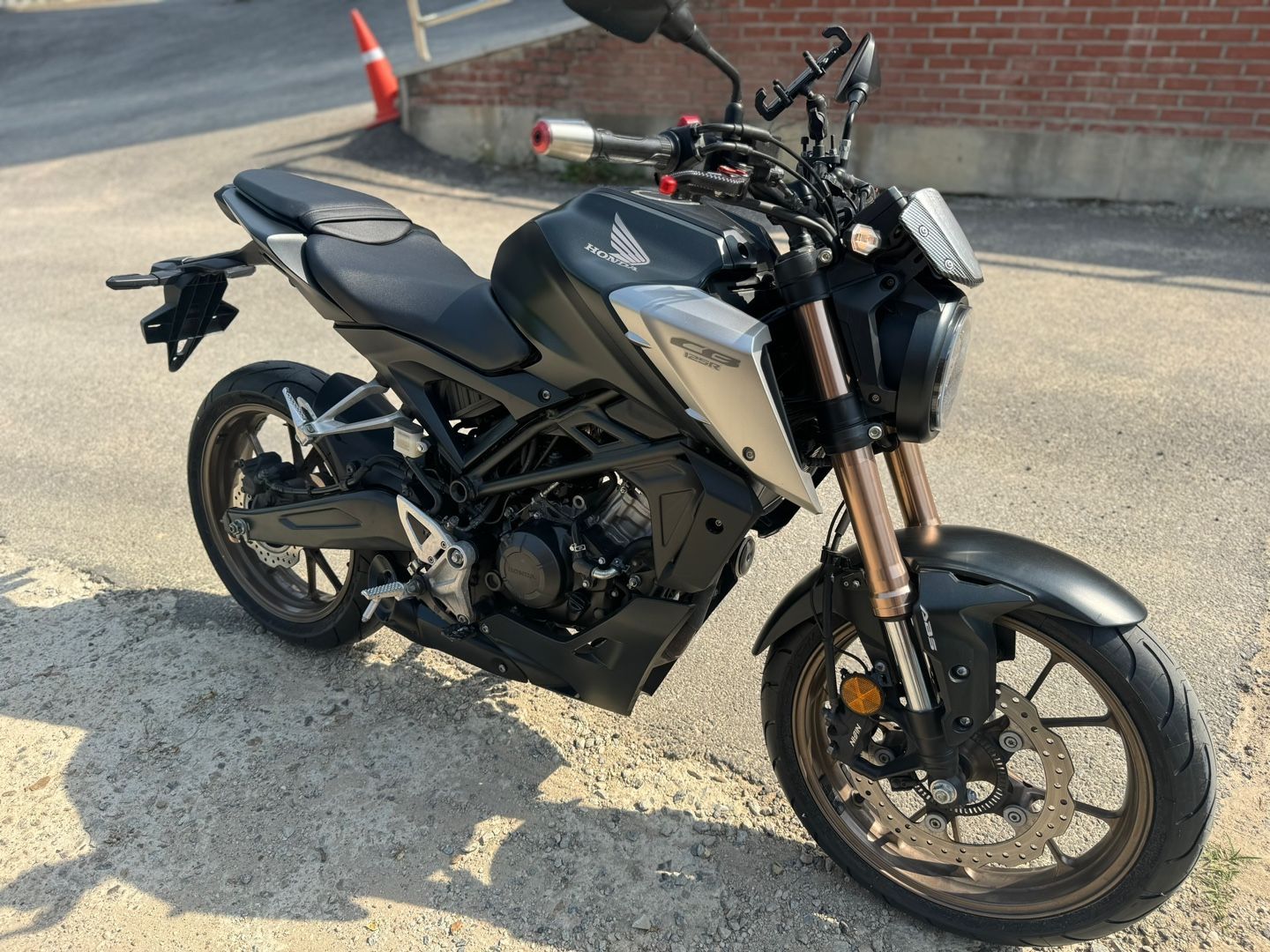 혼다 CB 125 R more