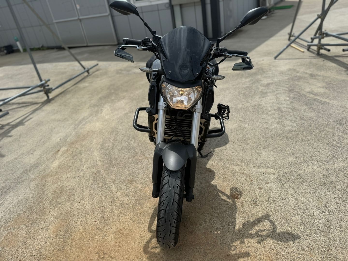 야마하 MT 09 thumb 2