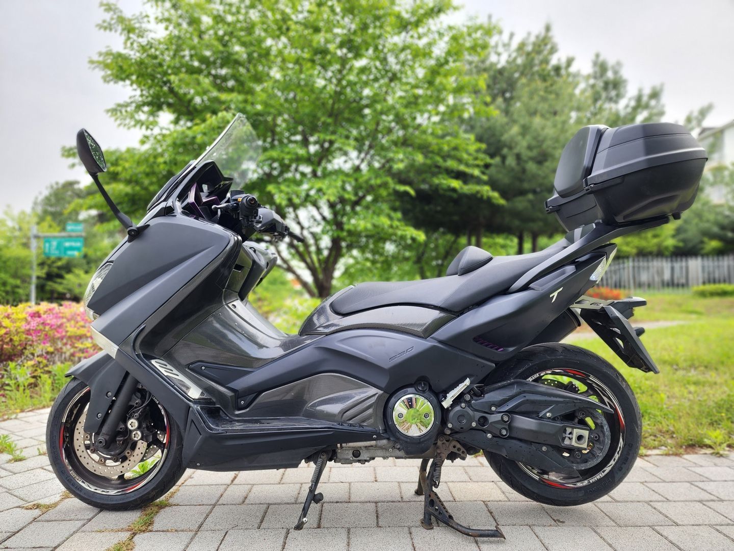 야마하 TMAX 530 thumb 2