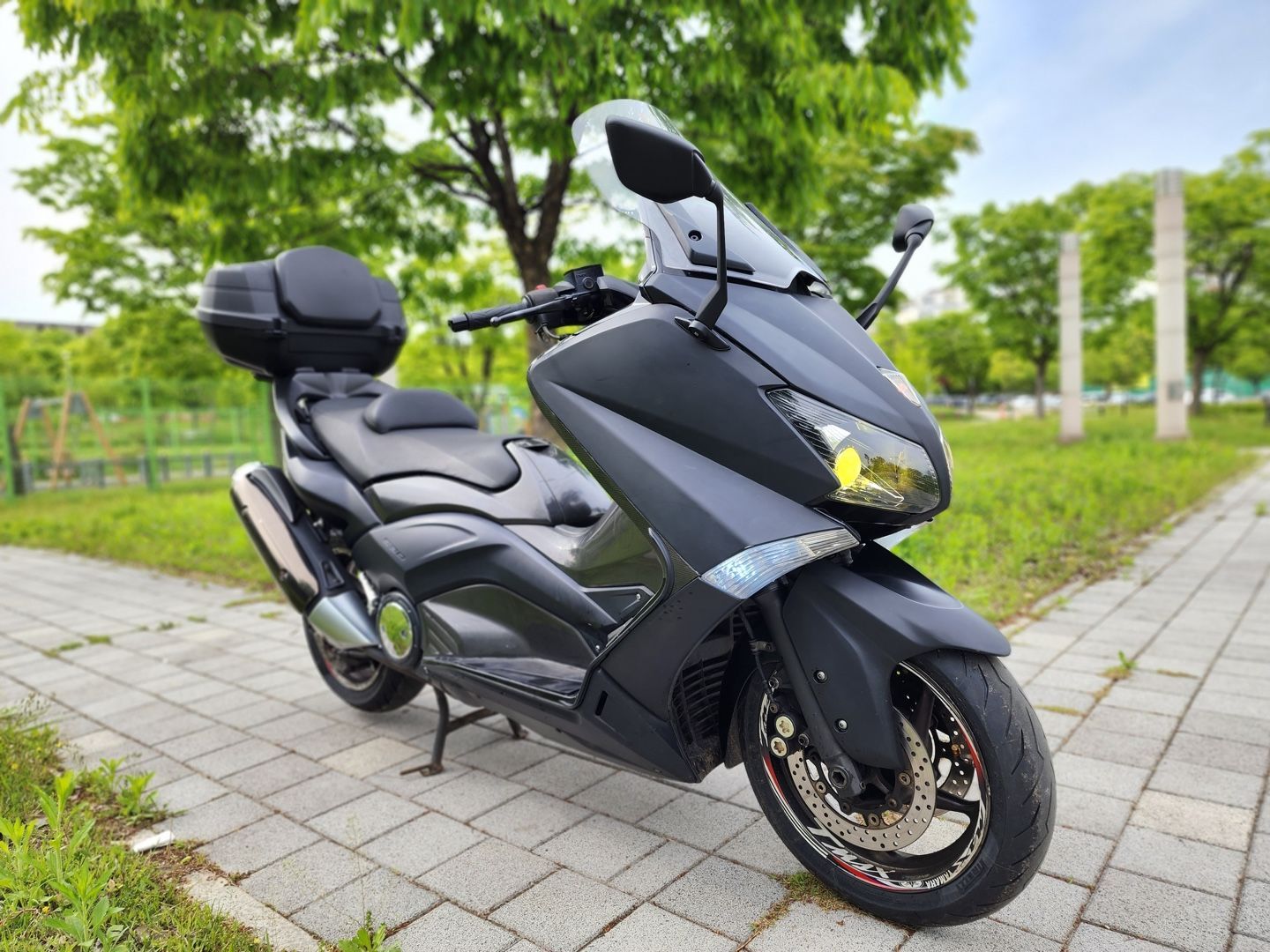 야마하 TMAX 530 more