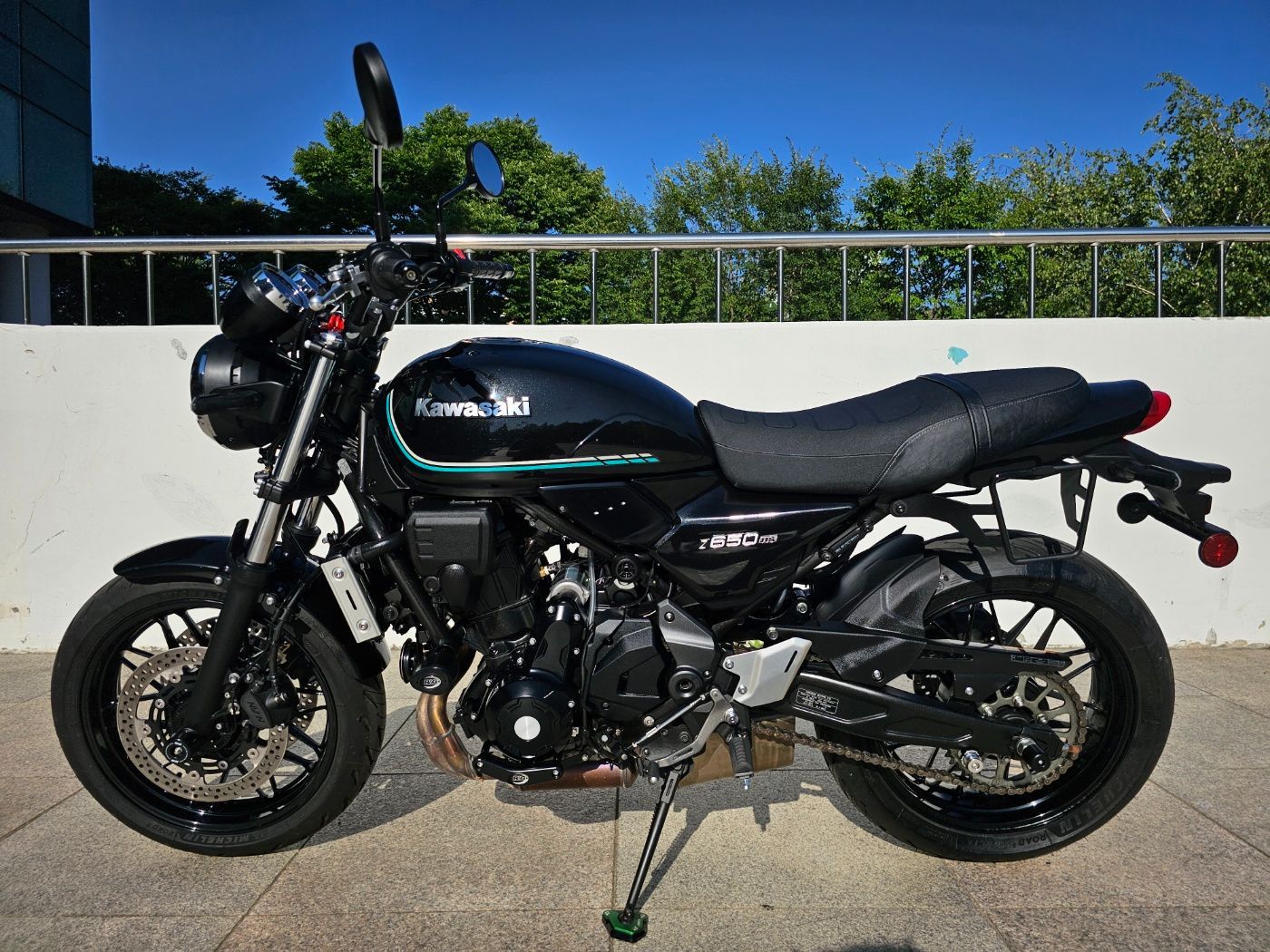 가와사키 Z 650 RS thumb 2